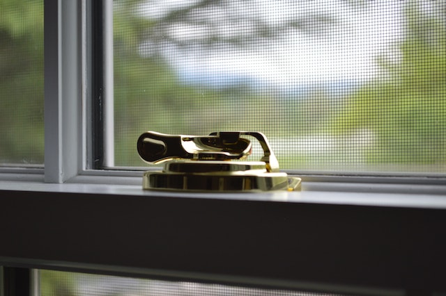 Gold windows lock