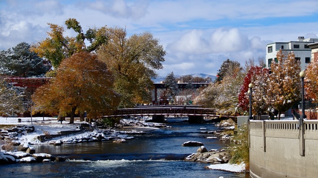 The Truckee River offers many activities for those planning on moving to Reno, NV